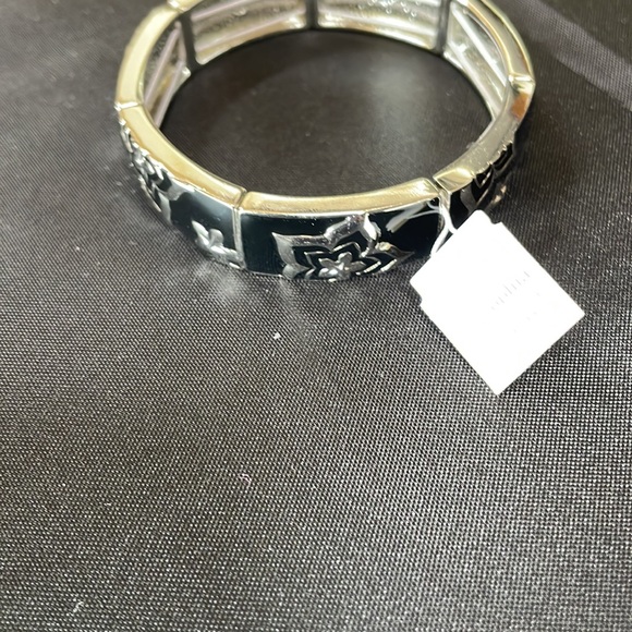 Lia Sophia bracelet - Picture 3 of 3